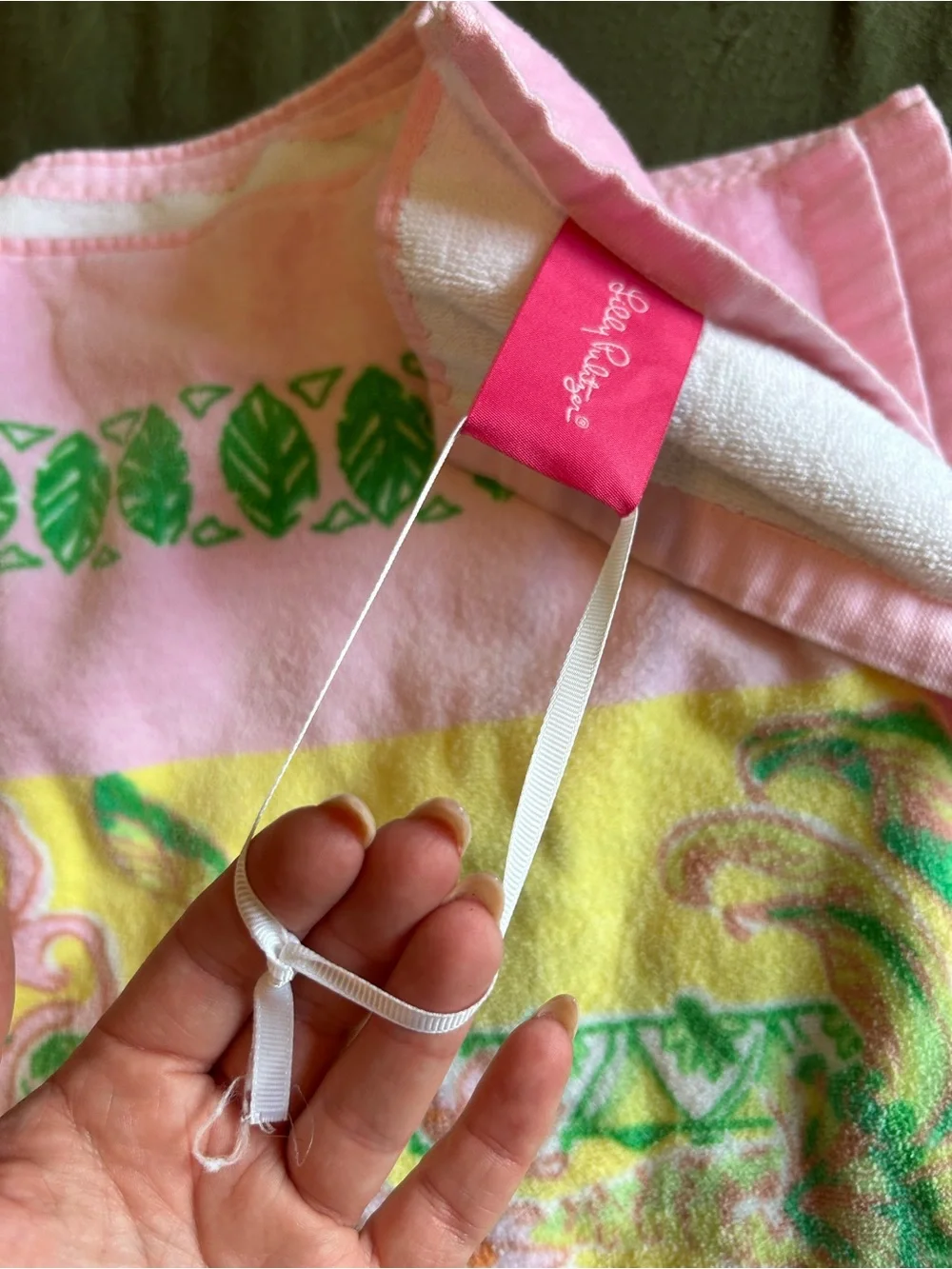 GUC Lilly Pulitzer pink & yellow deluxe towel